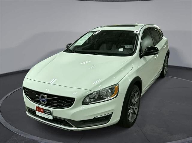 2016 Volvo V60 Cross Country