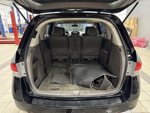 Photo of 2014 Crystal Black Pearl Honda Odyssey