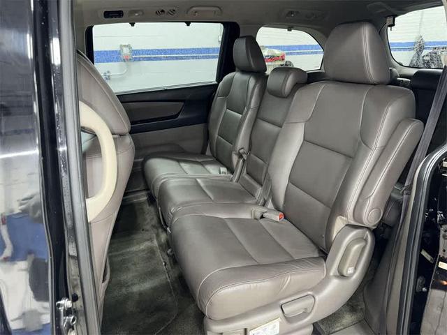 Photo of 2014 Crystal Black Pearl Honda Odyssey