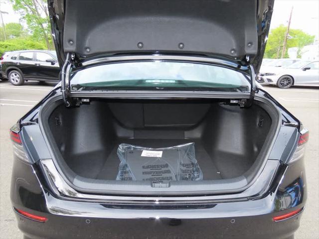 Photo of 2025 Crystal Black Pearl Honda Accord Hybrid