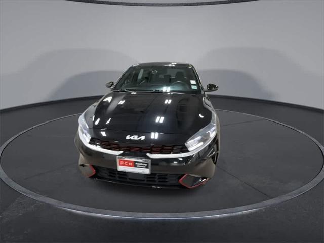 Photo of 2022 Aurora Black Kia Forte