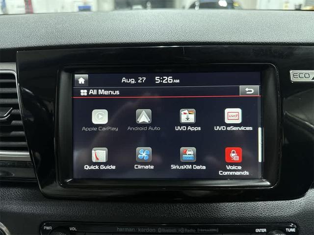 Photo of 2018 Silky Silver Kia Niro