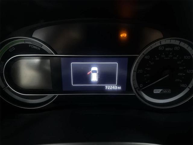 Photo of 2018 Silky Silver Kia Niro