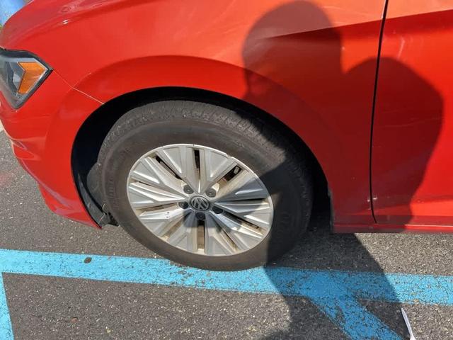 Photo of 2019 Habanero Orange Metallic Volkswagen Jetta