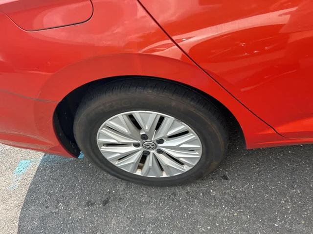 Photo of 2019 Habanero Orange Metallic Volkswagen Jetta