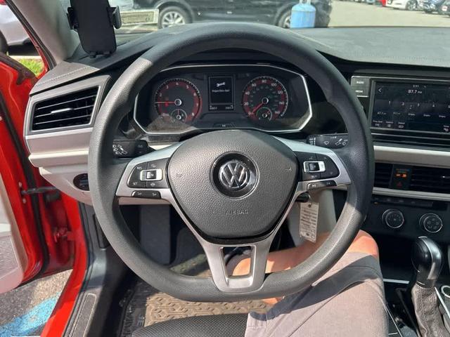 Photo of 2019 Habanero Orange Metallic Volkswagen Jetta
