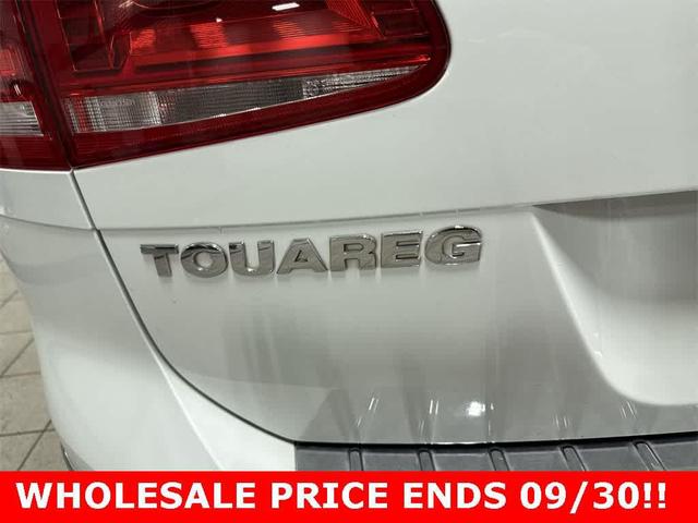 Photo of 2017 Pure White Volkswagen Touareg