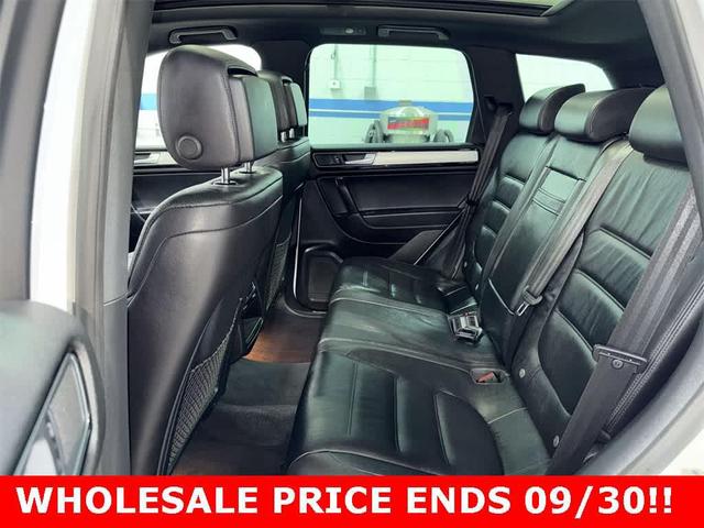 Photo of 2017 Pure White Volkswagen Touareg