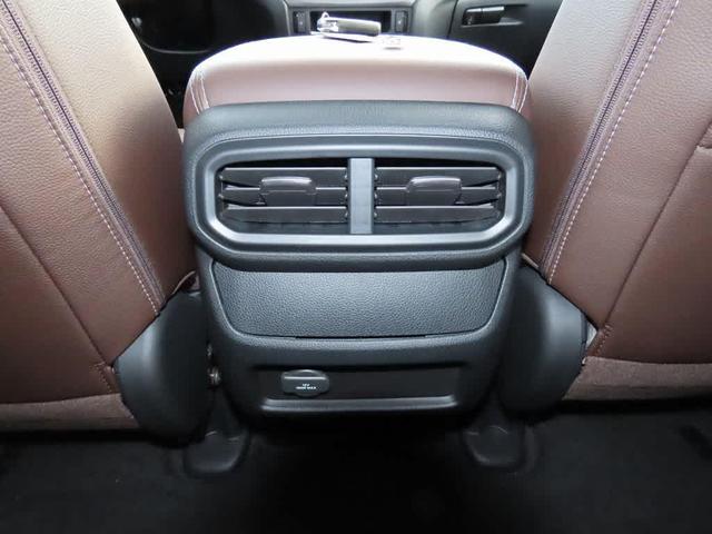 Photo of 2025 Platinum White Pearl Honda Ridgeline