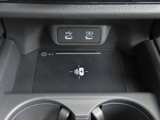 Photo of 2026 Platinum White Pearl Honda HR-V