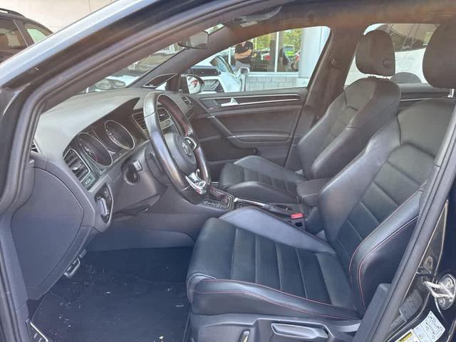 Photo of 2017 Deep Black Pearl Volkswagen Golf GTI