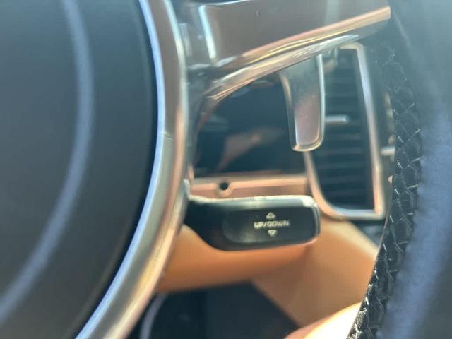 Photo of 2016 Black Porsche Panamera