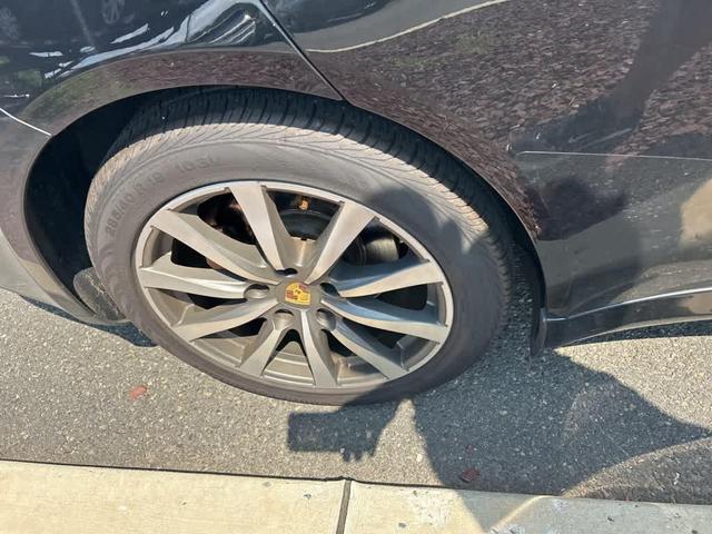 Photo of 2016 Black Porsche Panamera