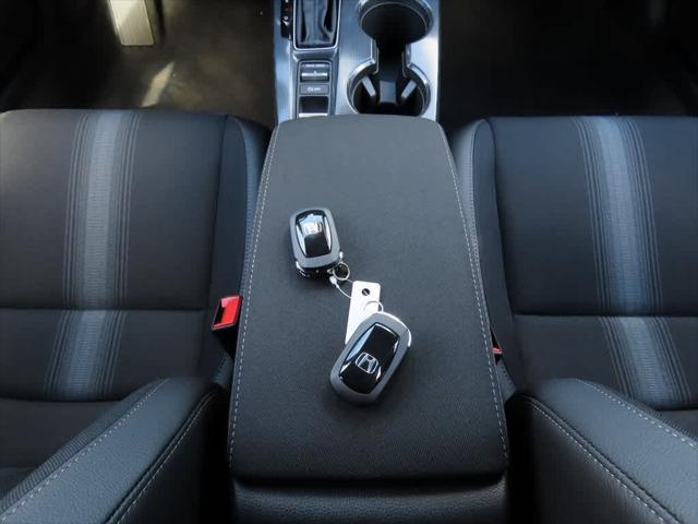 Photo of 2025 Sand Dune Pearl Honda Civic