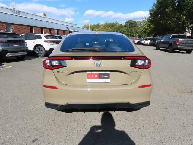 Photo of 2025 Sand Dune Pearl Honda Civic