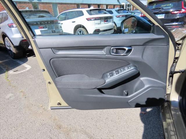 Photo of 2025 Sand Dune Pearl Honda Civic