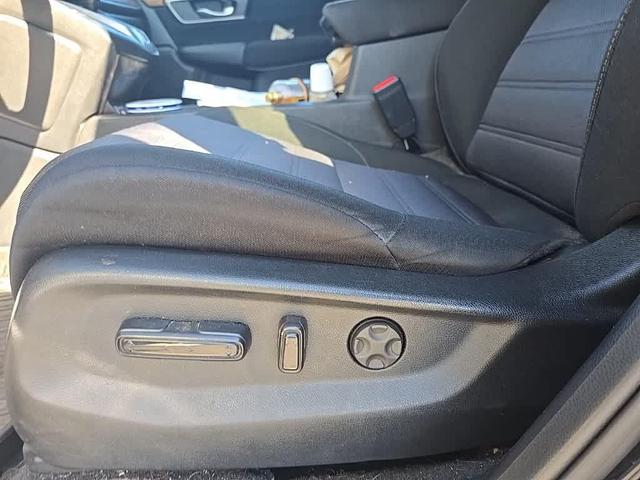 Photo of 2022 Crystal Black Pearl Honda CR-V