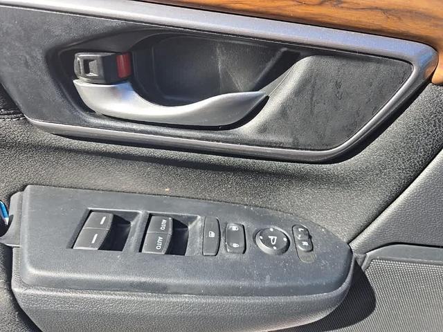 Photo of 2022 Crystal Black Pearl Honda CR-V