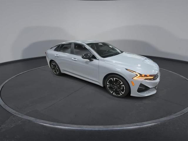 Photo of 2024 Wolf Gray Kia K5