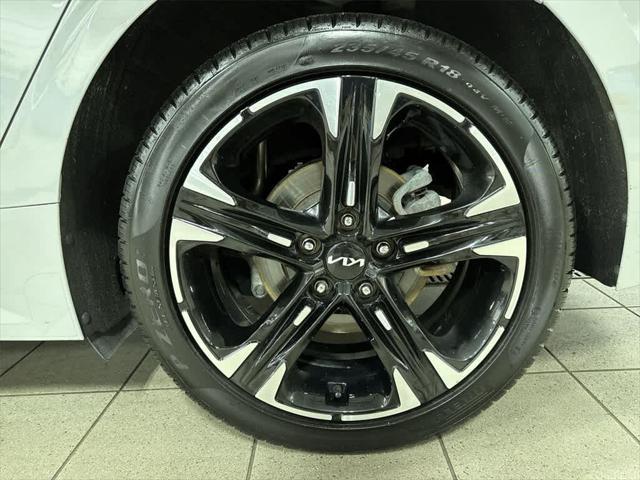 Photo of 2024 Wolf Gray Kia K5