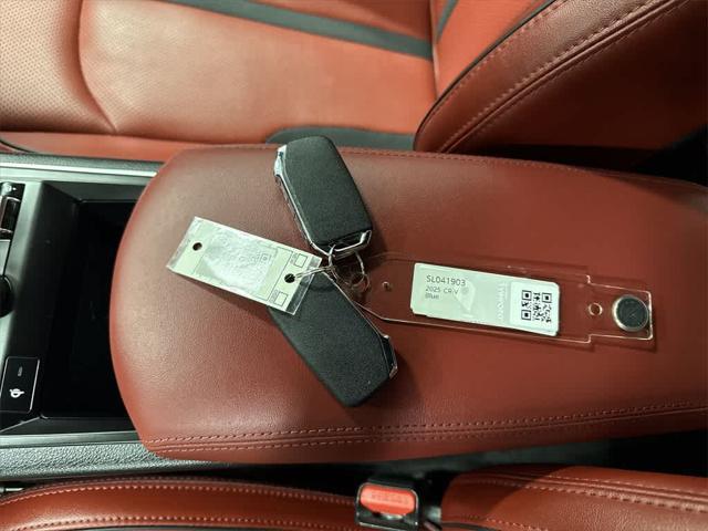 Photo of 2024 Wolf Gray Kia K5
