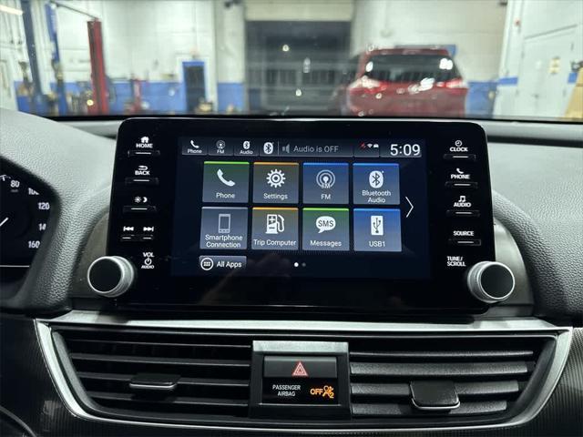 Photo of 2022 Lunar Silver Metallic Honda Accord