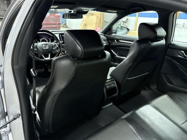 Photo of 2022 Lunar Silver Metallic Honda Accord