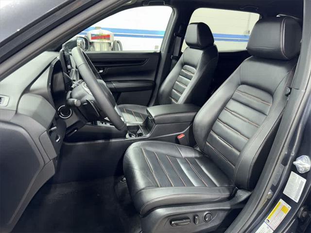 Photo of 2024 Meteorite Gray Metallic Honda CR-V Hybrid