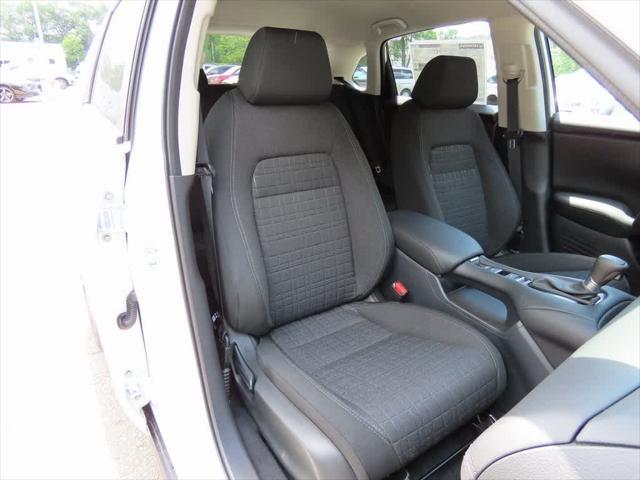 Photo of 2026 Platinum White Pearl Honda HR-V