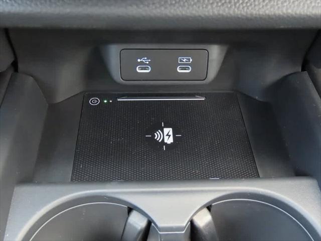 Photo of 2026 Platinum White Pearl Honda HR-V