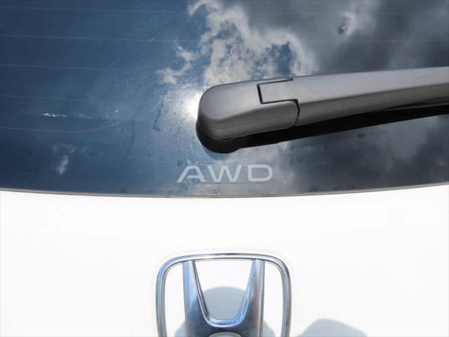 Photo of 2026 Platinum White Pearl Honda HR-V