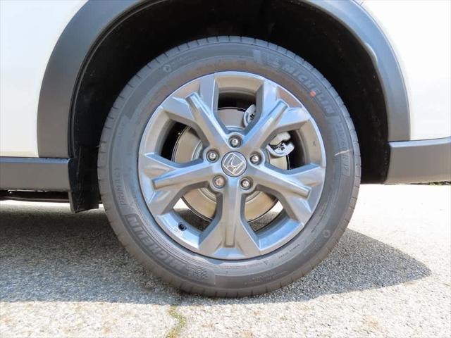 Photo of 2026 Platinum White Pearl Honda HR-V