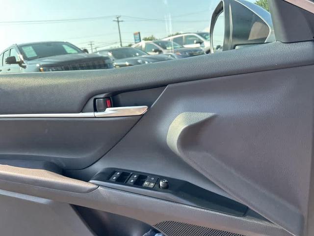 Photo of 2019 Celestial Silver Metallic Toyota Camry