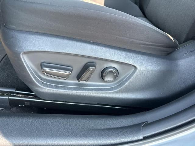 Photo of 2019 Celestial Silver Metallic Toyota Camry