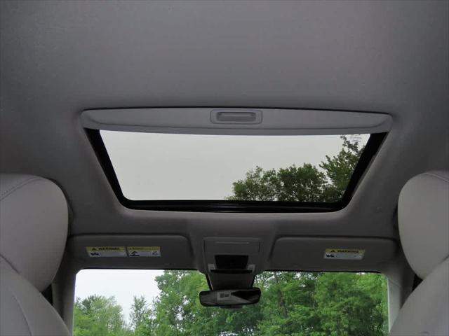 Photo of 2026 Crystal Black Pearl Honda CR-V