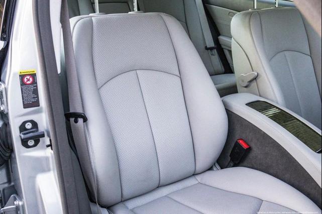 Photo of 2008 Iridium Silver Metallic Mercedes-Benz E-Class
