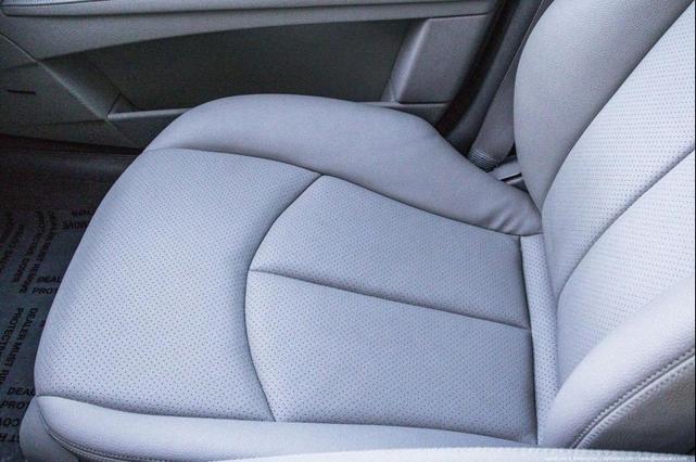 Photo of 2008 Iridium Silver Metallic Mercedes-Benz E-Class