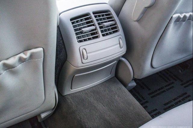 Photo of 2008 Iridium Silver Metallic Mercedes-Benz E-Class