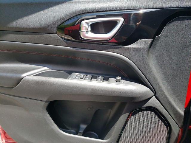 Photo of 2023 Redline Pearlcoat Jeep Compass