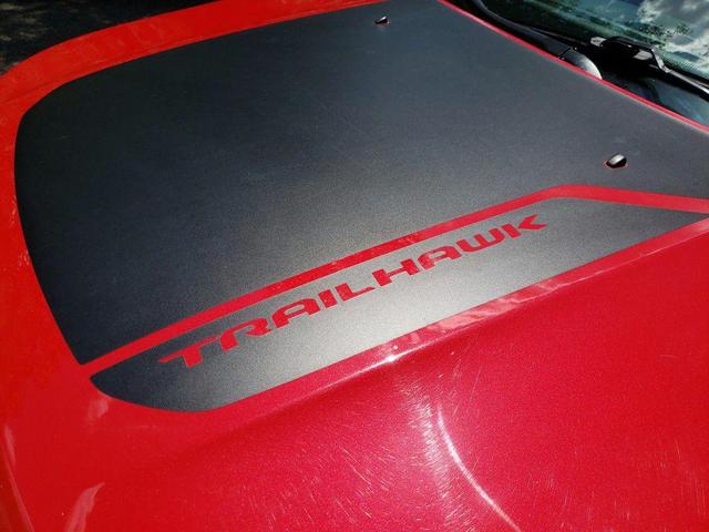 Photo of 2023 Redline Pearlcoat Jeep Compass