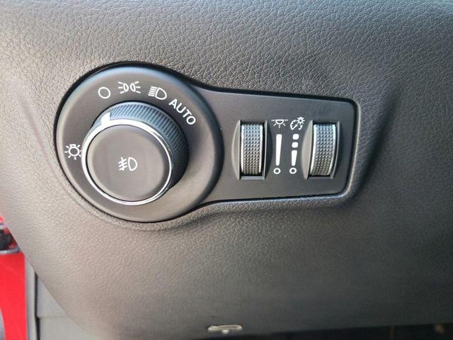 Photo of 2023 Redline Pearlcoat Jeep Compass