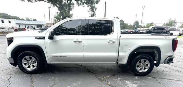 Photo of 2023 Summit White GMC Sierra 1500