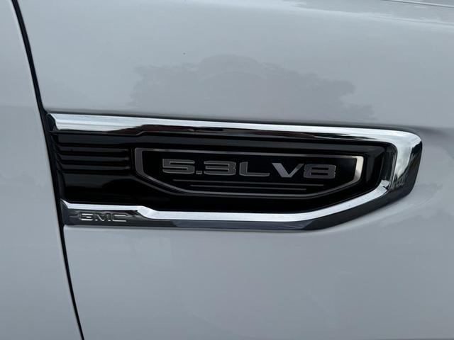 Photo of 2023 Summit White GMC Sierra 1500