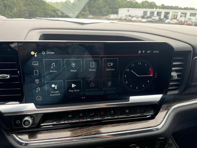 Photo of 2023 Summit White GMC Sierra 1500