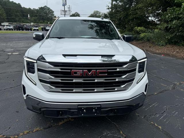 Photo of 2023 Summit White GMC Sierra 1500