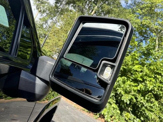 Photo of 2022 Onyx Black GMC Sierra 2500