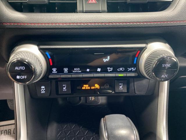 Photo of 2023 Ice Cap Toyota RAV4 Prime