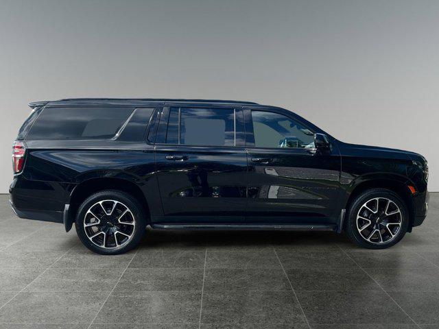 Photo of 2023 Black Chevrolet Suburban