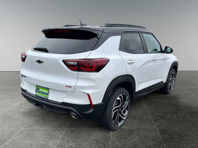 Photo of 2025 Iridescent Pearl Tricoat Chevrolet Trailblazer