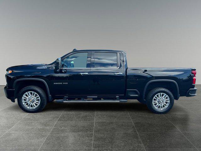 Photo of 2022 Black Chevrolet Silverado 3500